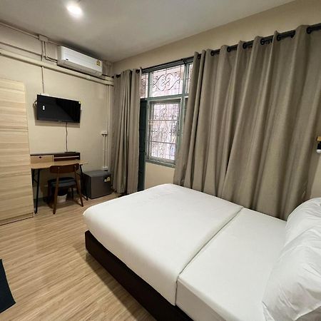 Bangwa House - Mrt Bangwa Station Hotel Bangkok Exterior foto
